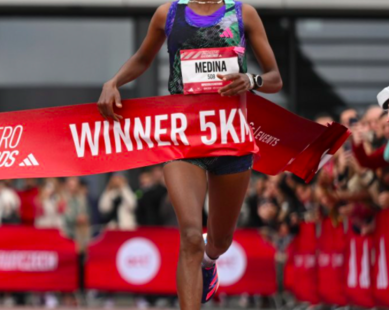 Runner Ethiopia phá kỷ lục thế giới U20 nữ cự ly 5km